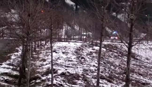 Çığ düşmesi sonucu ölen işçinin cenazesiyle yaralanan 2 kişi hastaneye getirildi