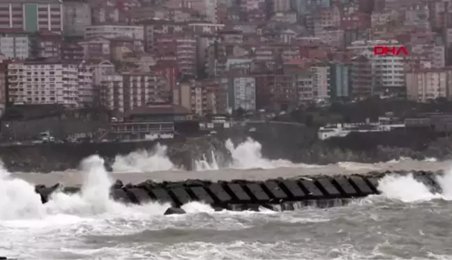 Zonguldak'ta yağmur ve rüzgar etkili oldu