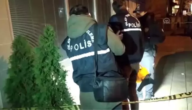 Küçükçekmece'de otomobilden ateş açıldı: 1 yaralı
