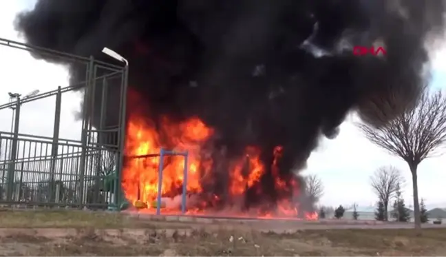 Kayseri'de çocuk parkı benzin dökülerek, yakıldı