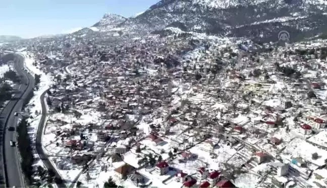 Adanalıların kar hasretini gideren yaylalar beyaza büründü