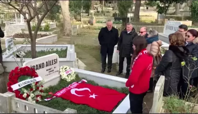 Mehmet Ali Birand vefatının yedinci yıldönümünde mezarı başında anıldı