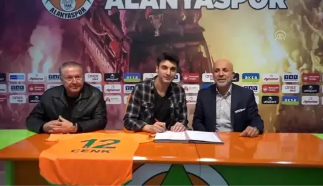 Aytemiz Alanyaspor, kaleci Cenk Gönen ile sözleşme imzaladı