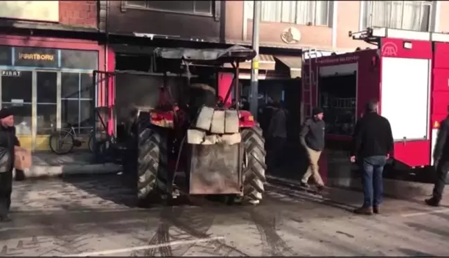 Çıkan yangında oto tamirhanesi ve bir araç zarar gördü