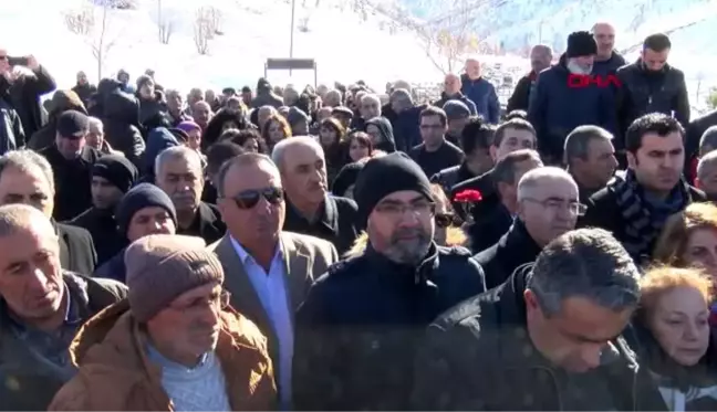 Tunceli kamer genç, mezarı başında anıldı