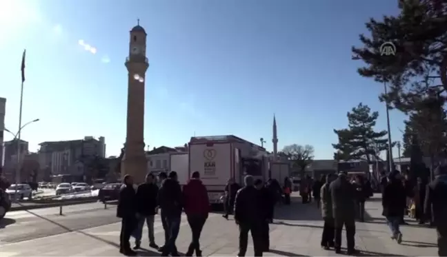 Çorum'dan depremzedeler için yardım ve kan bağışı