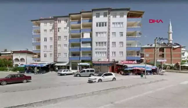 Elazığ'da 6 katlı 2 bloklu binanın çökmeden önceki fotoğrafları