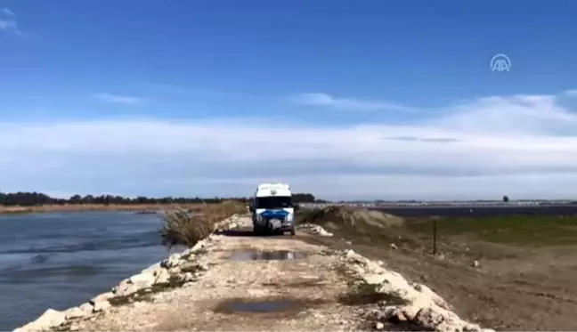 Denizde kaybolan bekçiyi arama çalışmalarına rüzgar engeli (2)