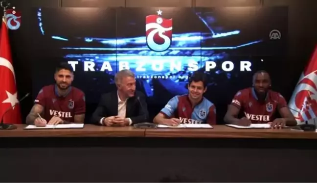 Trabzonspor yeni transferleri için imza töreni düzenledi