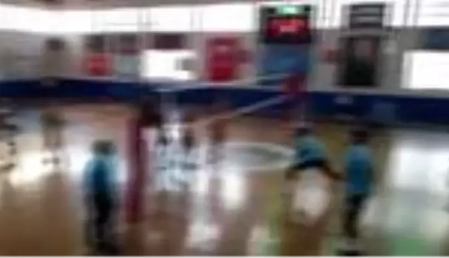 Voleybol Erkekler 1. Ligi maçında kavga