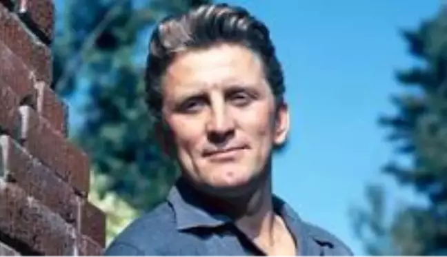 Hollywood efsanesi Kirk Douglas 103 yaşında hayatını kaybetti