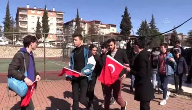 Türkiye Mehmetçik için tek yürek oldu