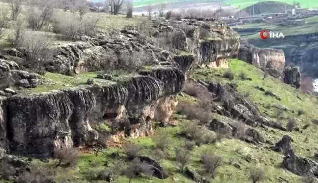 Diyarbakır'daki asırlık mağaralar keşfedilmeyi bekliyor