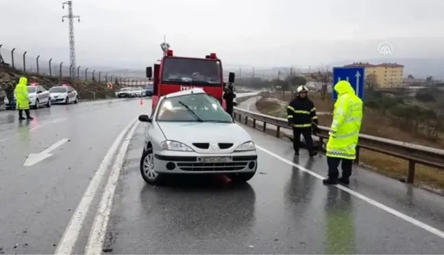 Ciple otomobil çarpıştı: 1 ölü, 1 yaralı