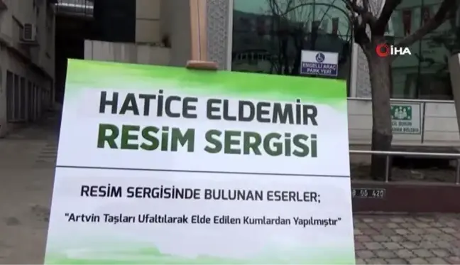 Çoruh kıyısından topladığı taşları sanat eserine çeviriyor