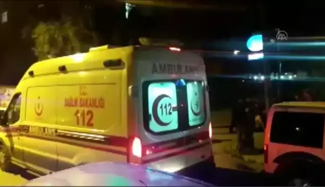 İzmir'de çıkan bıçaklı kavgada bir kişi ağır yaralandı