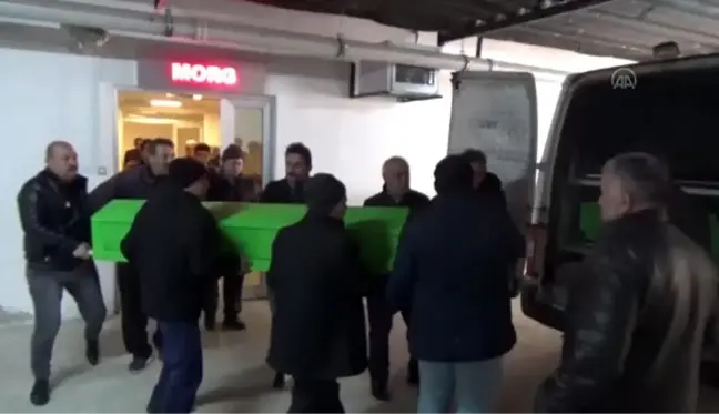 Trafik kazasında ölen 3'ü kardeş 4 çocuk toprağa verildi