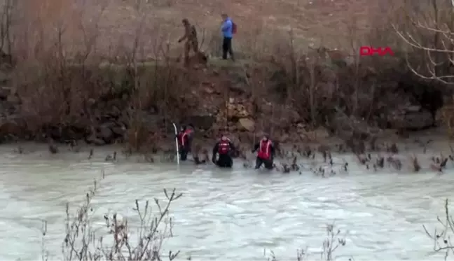 TUNCELİ Munzur Nehri'nde kaybolan uzman çavuşun arama çalışmalarında 3'üncü gün