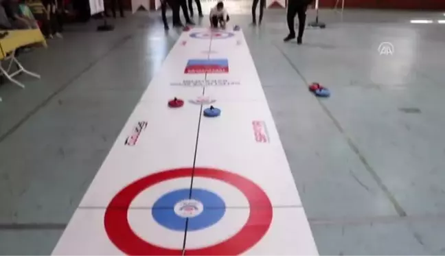 Floor curling sporu görme engelliler için sesli hale getirildi