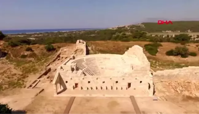 ANTALYA PATARA'NIN DEV SÜTUNLARI YERLERİNE DİKİLİYOR