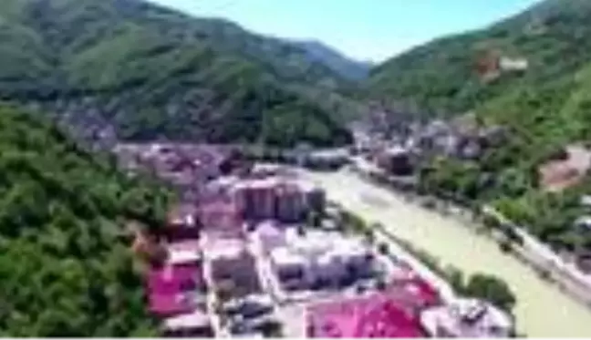 Artvin'in Borçka ilçesindeki karantina uygulaması önceki son hazırlıklar yapılıyor