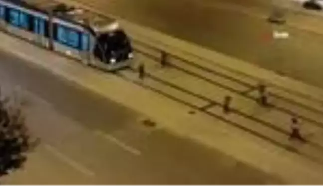 Çocukların tramvayla ölüm oyunu kamerada