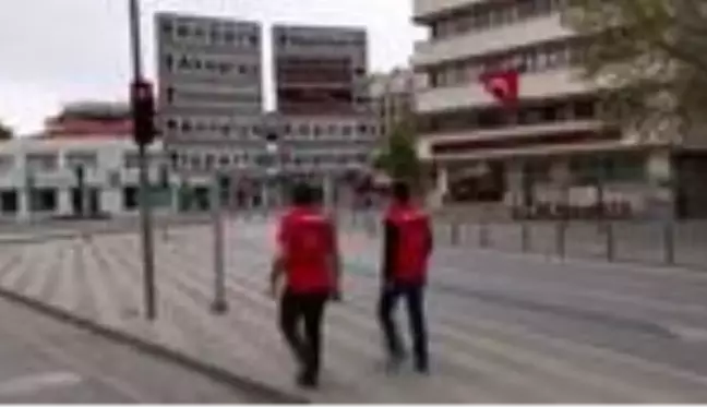 Gençlerin yol göstericisi öğretmenler 