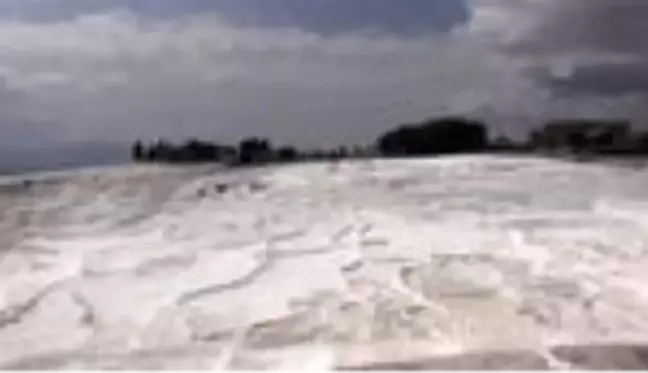 Pamukkale'yi 8 günde 2 bin kişi ziyaret etti