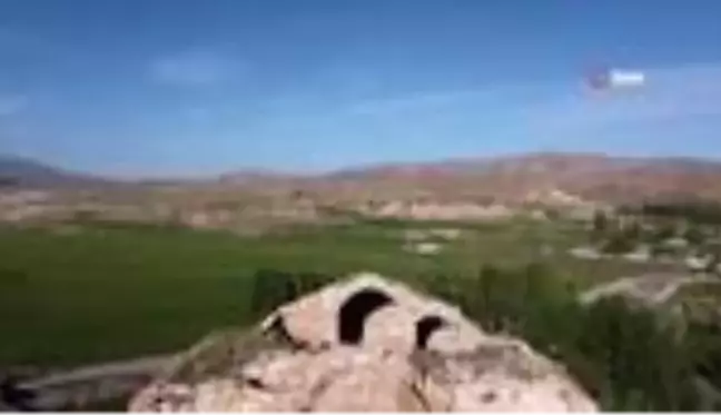 Bin 700 yıllık kilise, doğa fotoğrafçıları tarafından gece ve gündüz çekimleriyle fotoğraflandı