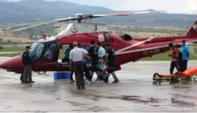 Ambulans helikopter kolu kopan işçi için havalandı