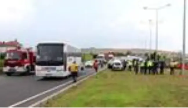 Tekirdağ'da minibüs ile otomobil çarpıştı: 1 ölü, 8 yaralı