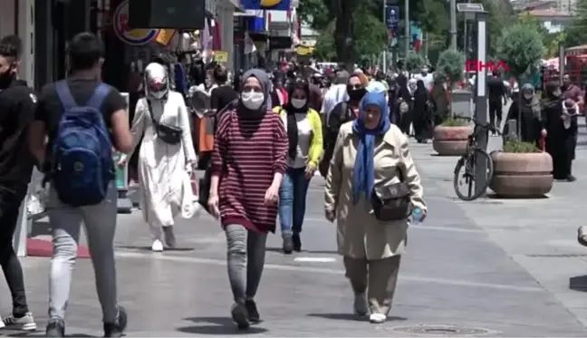 KONYA Vaka sayılarında artış görülen Konya'da maske kullanımına önem verilmiyor