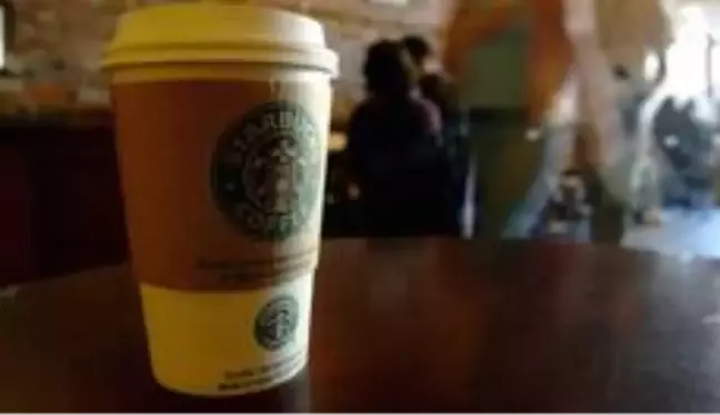 Starbucks'ta Müslüman kadına ayrımcılık: Bardağına 