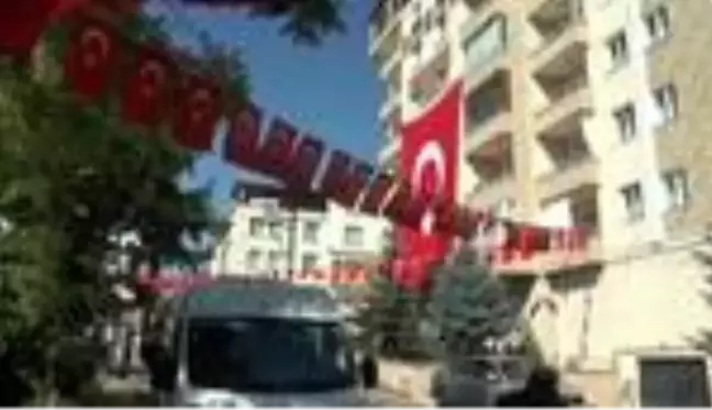 Özel harekat polisi Muhammet Demir'in şehadet haberi Sivas'taki ailesine verildi