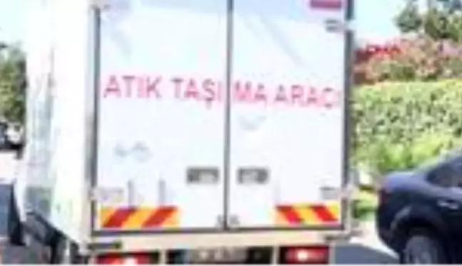 Tuzla'da atıklar geri dönüşümle ekonomiye kazandırılıyor; yılda 11 bin ton ambalaj atık toplanıyor.