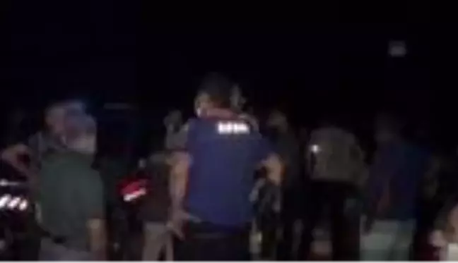 Koyda mahsur kalan 8 kişiyi kurtarma çalışmalarına ara verildi