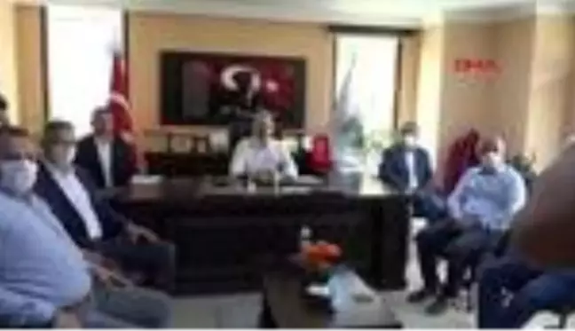 Ulaştırma Bakanı Karaismailoğlu, Afetin Vurduğu Kovanlık ve Çaldağ Beldelerinde incelemelerde...