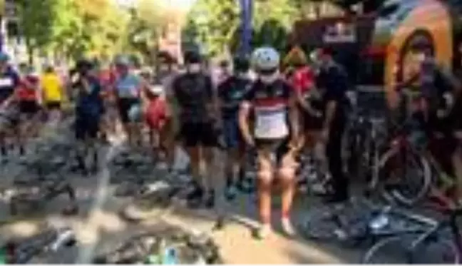 BURSA Granfondo Uluslararası Bisiklet Yarışı Bursa'da başladı