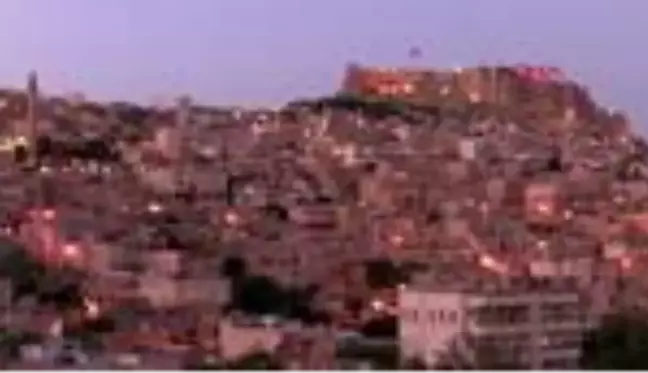 MARDİN Turist yoğunluğu Mardin esnafının yüzünü güldürdü