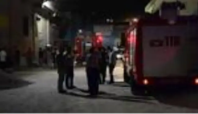 Demir doğrama atölyesinde çıkan yangın söndürüldü
