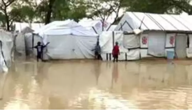 Güney Sudan'daki seller 600 binden fazla kişiyi yerinden etti