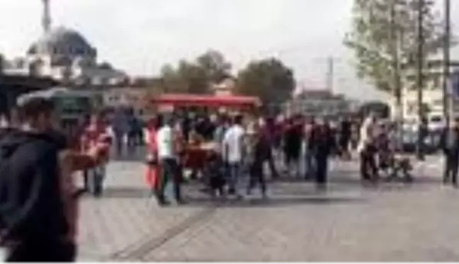 Son dakika haberi | Eminönü Meydanı'nda drone destekli Kovid-19 denetimi