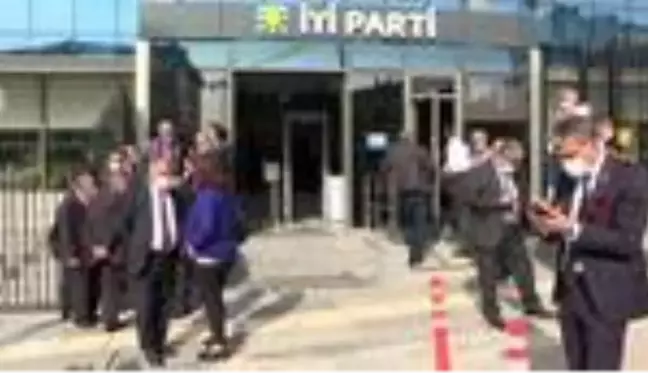 İYİ Parti teşkilatlarından İstanbul Milletvekili Özdağ için ihraç talebi