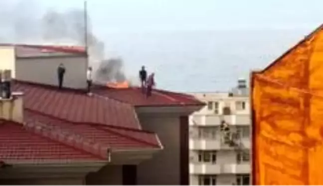 Belediye binasında çıkan yangın paniğe neden oldu