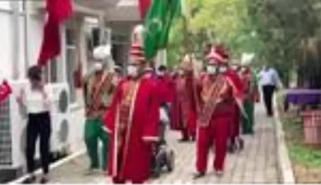 Huzurevi sakinlerinden oluşan mehter takımı ilk konserini verdi