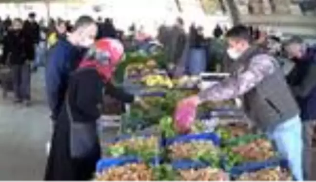 Bursa Çiftçi Pazarı tedbirde de örnek