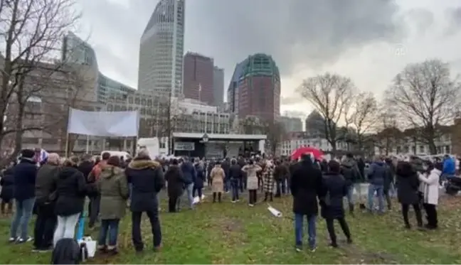 Son Dakika | Hollanda'da kafe ve restoran sahipleri Kovid-19 önlemlerini protesto etti