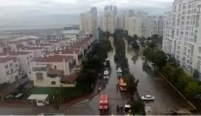 İzmir'de deniz taştı; felaketin boyutu havadan görüntülendi