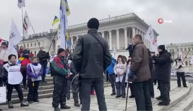 Ukrayna'da karantina karşıtı protestolar devam ediyor