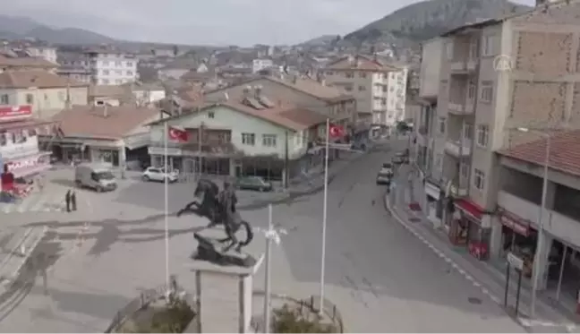 (Drone) Cadde ve meydanlar sessizliğe büründü